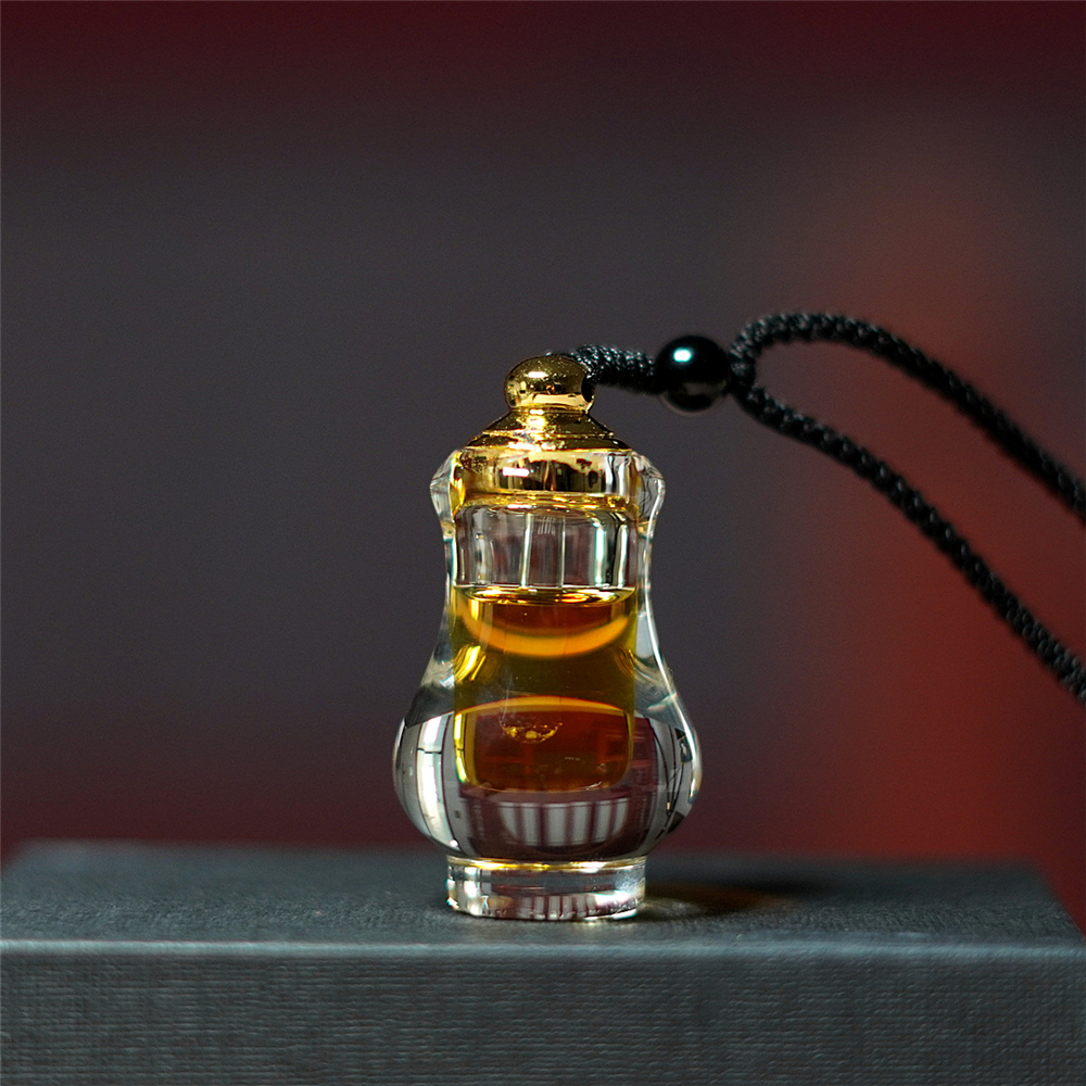 Agarwood Essential Oil Pendant - مراجعة Body Jewelry Co وسعره