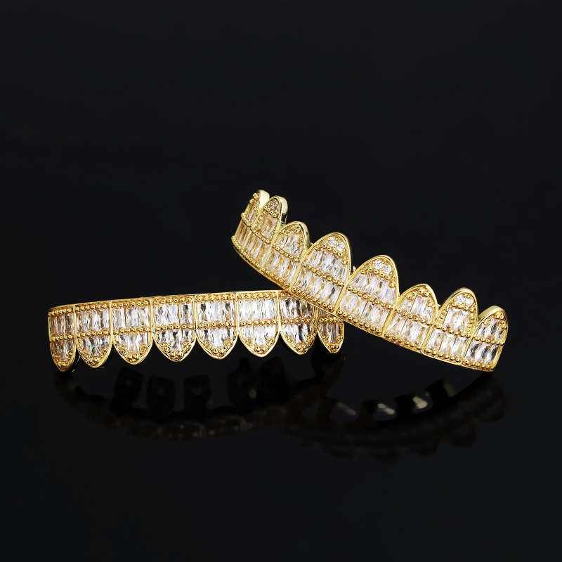 Hiphop Iced Out T Square Zirco - مراجعة Body Jewelry Real Gold وسعره
